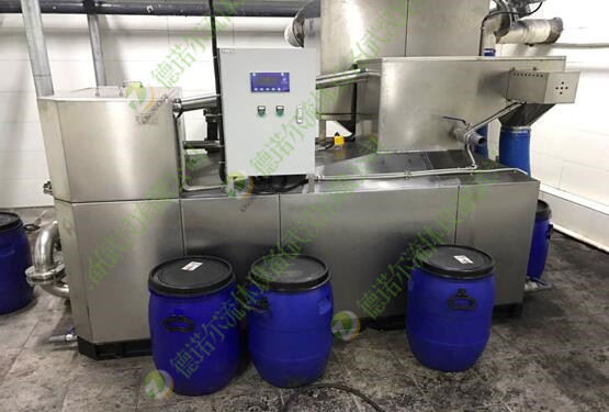 油水分離器