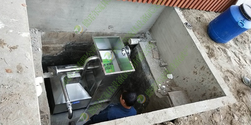 油水分離器
